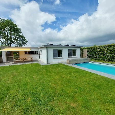 Vakantiewoning Met Permanent Verwarmd Zwembad En Sauna Koekelare ภายนอก รูปภาพ